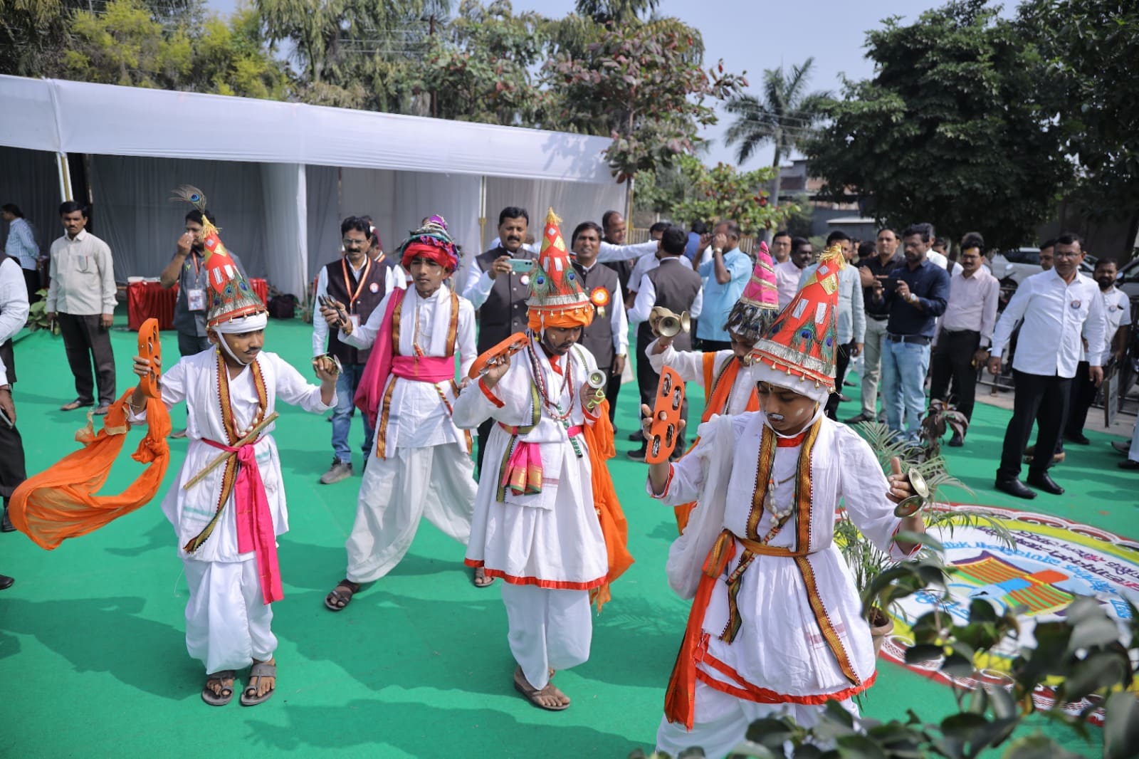 लातूर जिल्हा मुख्याध्यापक संघ प्रभात फेरी